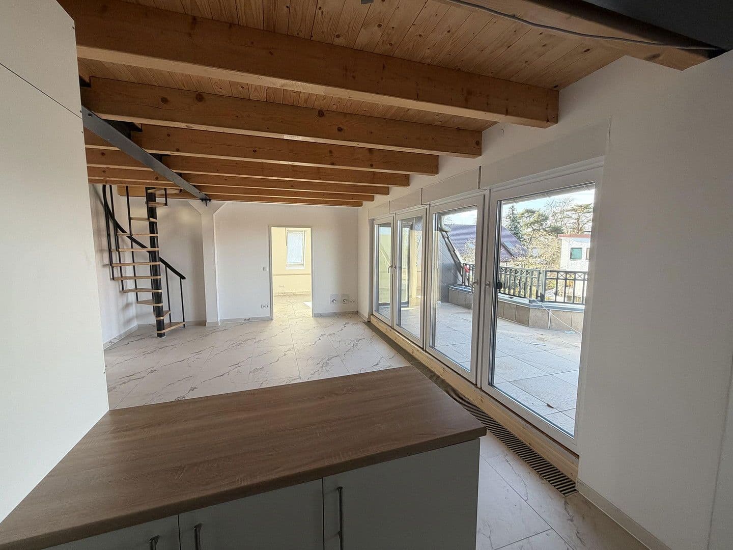 Pronájem bytu 4+1 111 m², Küfersteig 2, Berlin, Berlín Pronájem bytu 4+1 111 m², Küfersteig 2, Berlin, Berlín