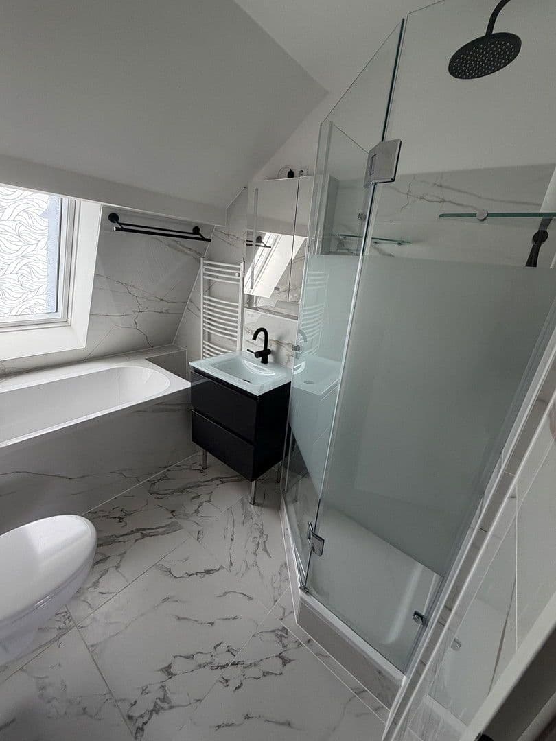 Pronájem bytu 4+1 111 m², Küfersteig 2, Berlin, Berlín Pronájem bytu 4+1 111 m², Küfersteig 2, Berlin, Berlín