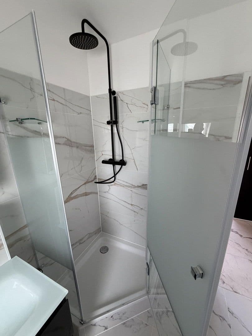 Pronájem bytu 4+1 111 m², Küfersteig 2, Berlin, Berlín Pronájem bytu 4+1 111 m², Küfersteig 2, Berlin, Berlín