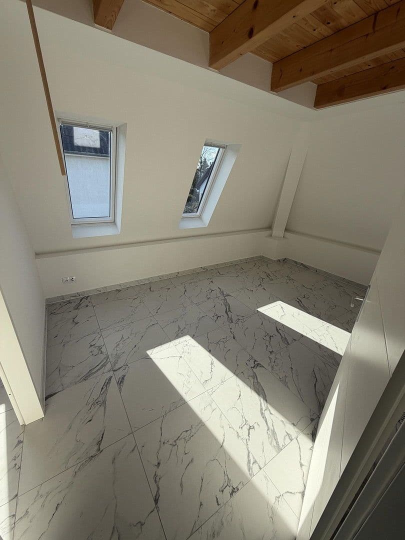 Pronájem bytu 4+1 111 m², Küfersteig 2, Berlin, Berlín Pronájem bytu 4+1 111 m², Küfersteig 2, Berlin, Berlín