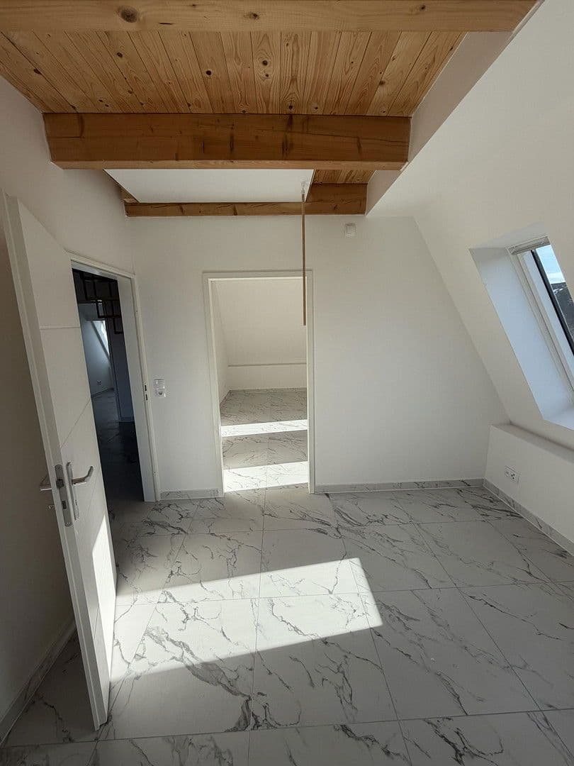 Pronájem bytu 4+1 111 m², Küfersteig 2, Berlin, Berlín Pronájem bytu 4+1 111 m², Küfersteig 2, Berlin, Berlín