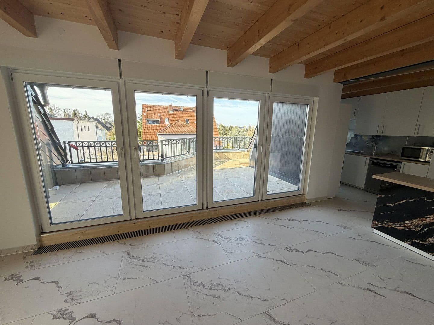 Pronájem bytu 4+1 111 m², Küfersteig 2, Berlin, Berlín Pronájem bytu 4+1 111 m², Küfersteig 2, Berlin, Berlín