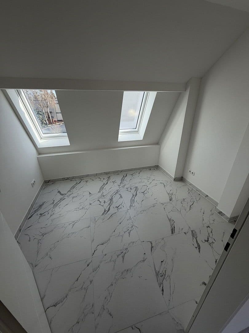 Pronájem bytu 4+1 111 m², Küfersteig 2, Berlin, Berlín Pronájem bytu 4+1 111 m², Küfersteig 2, Berlin, Berlín