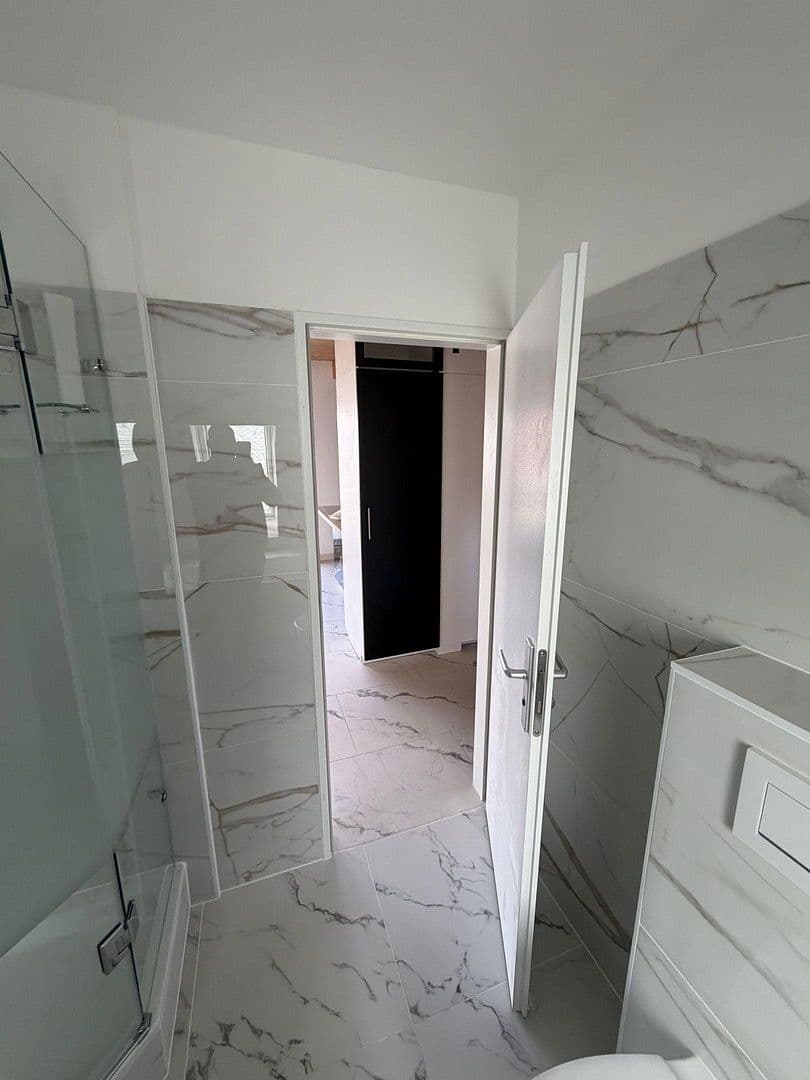 Pronájem bytu 4+1 111 m², Küfersteig 2, Berlin, Berlín Pronájem bytu 4+1 111 m², Küfersteig 2, Berlin, Berlín