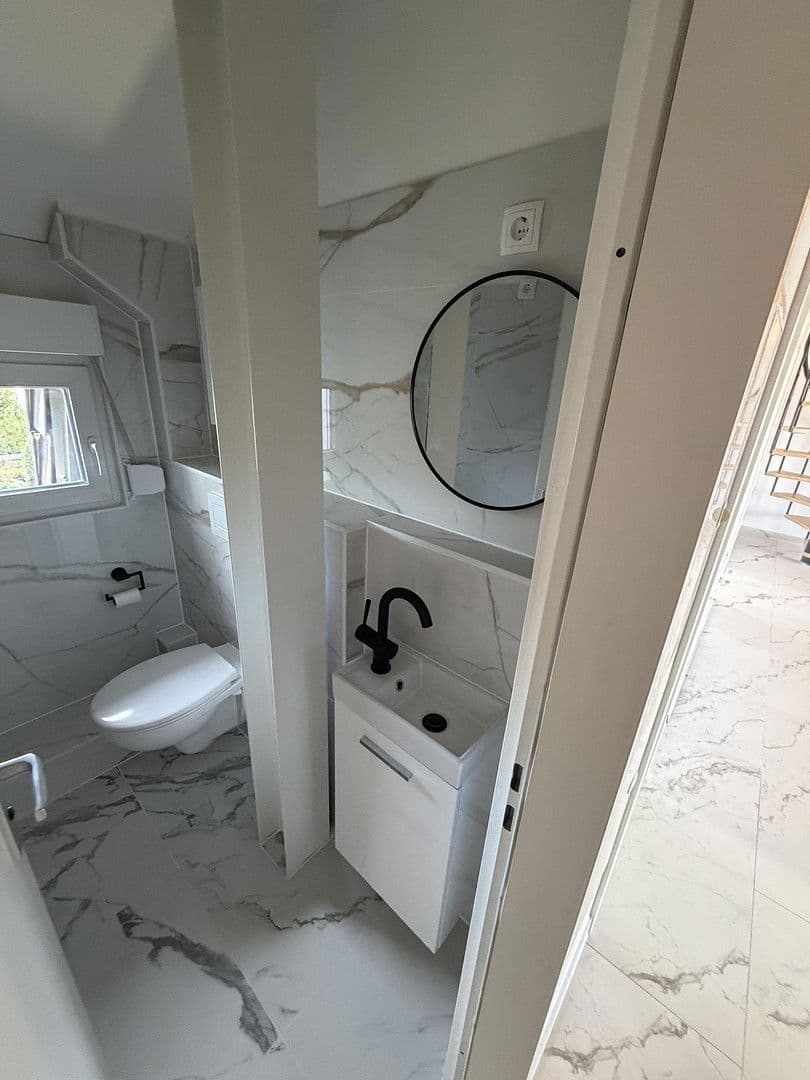 Pronájem bytu 4+1 111 m², Küfersteig 2, Berlin, Berlín Pronájem bytu 4+1 111 m², Küfersteig 2, Berlin, Berlín