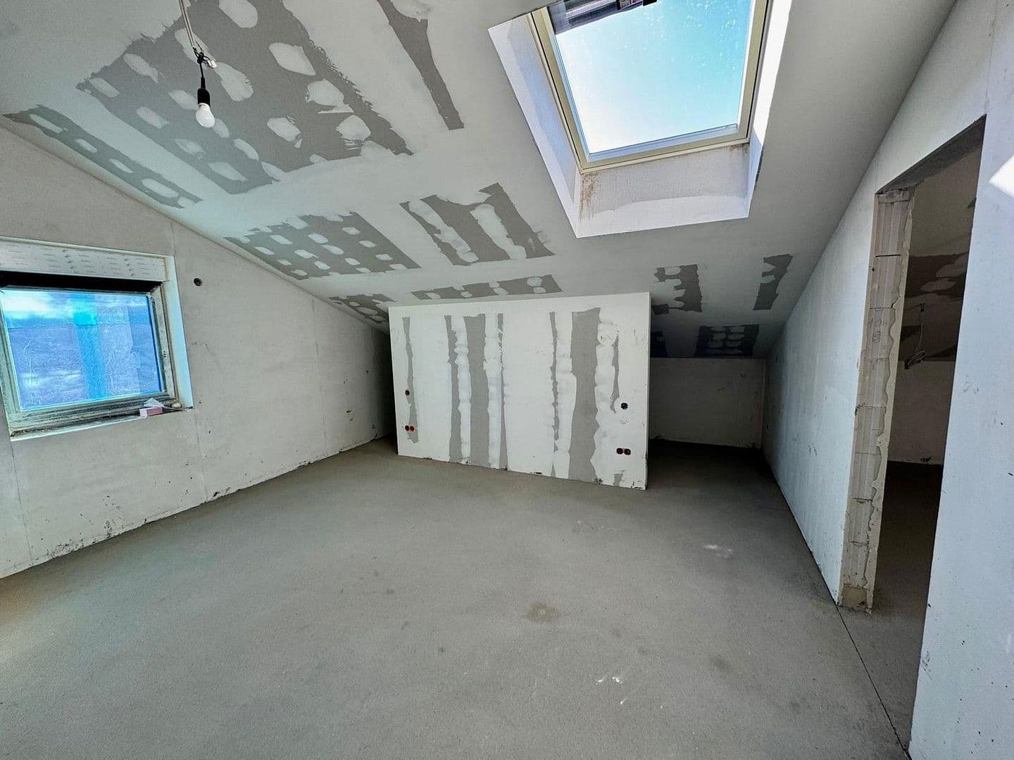 Prodej domu 341 m², pozemek 741 m², Rödermark, Hessen Prodej domu 341 m², pozemek 741 m², Rödermark, Hessen