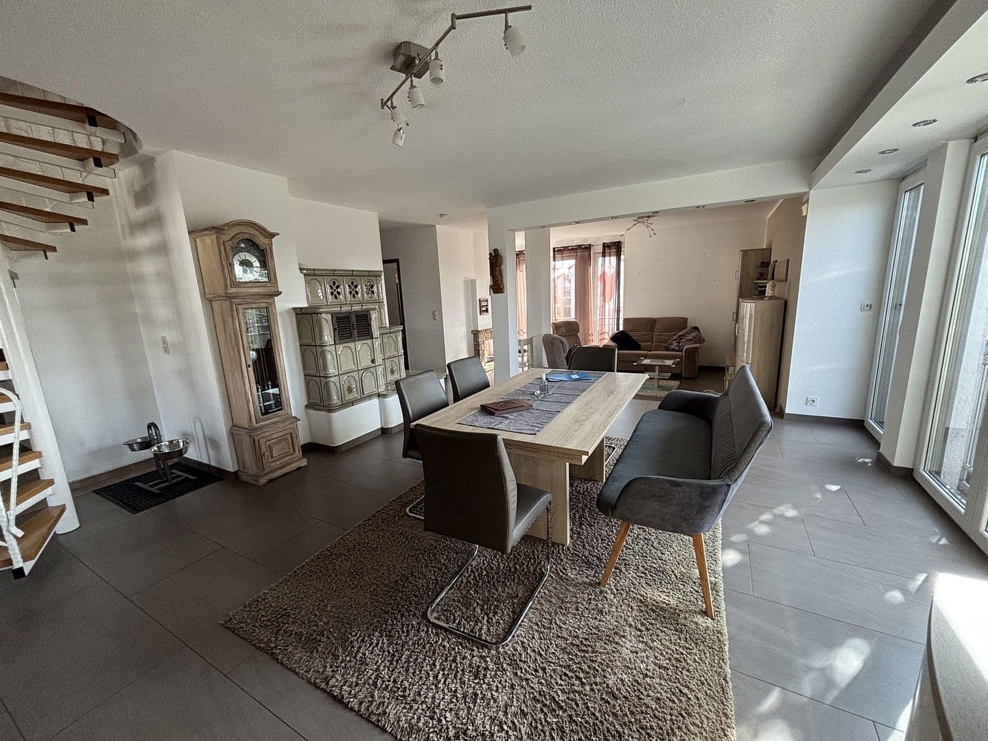 Prodej domu 230 m², pozemek 454 m², Odenwaldstr. 13, Obertshausen, Hessen Prodej domu 230 m², pozemek 454 m², Odenwaldstr. 13, Obertshausen, Hessen