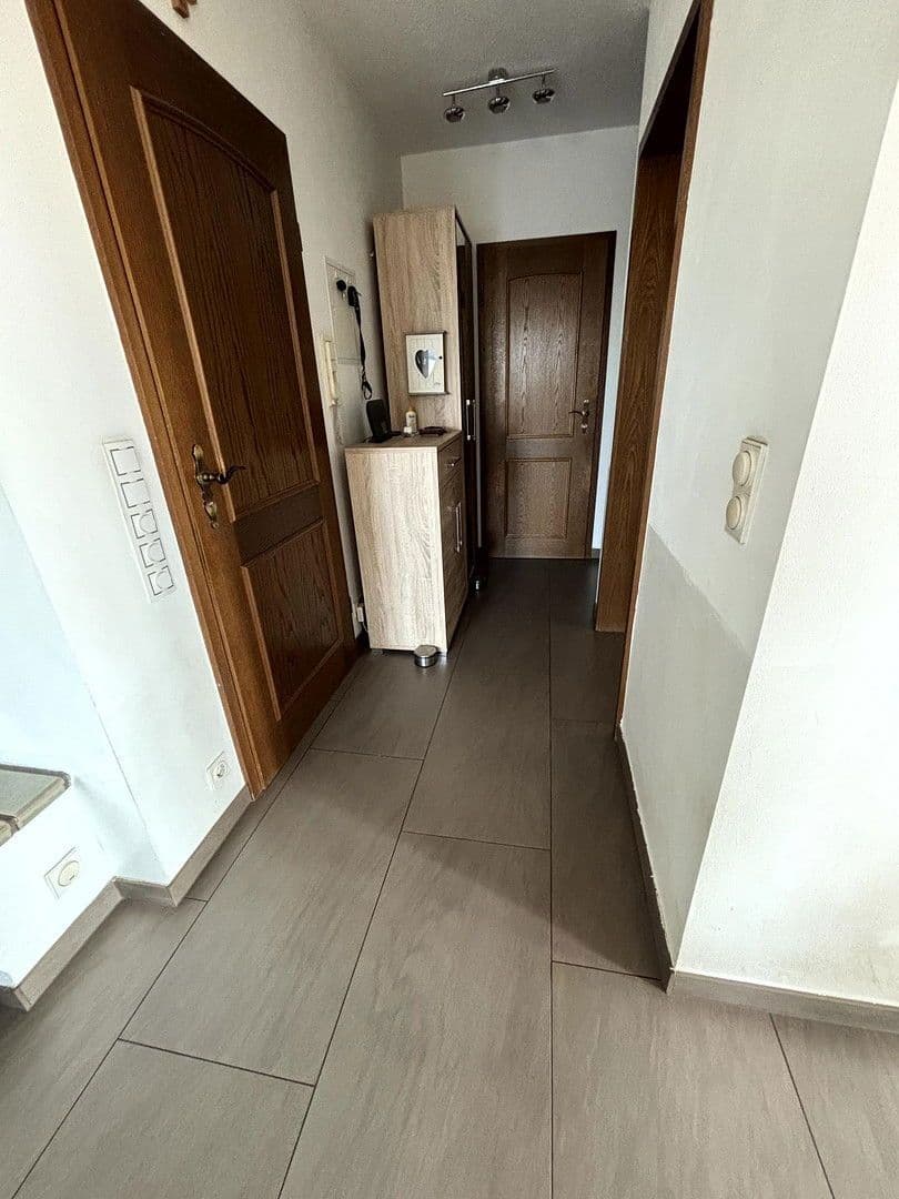 Prodej domu 230 m², pozemek 454 m², Odenwaldstr. 13, Obertshausen, Hessen Prodej domu 230 m², pozemek 454 m², Odenwaldstr. 13, Obertshausen, Hessen