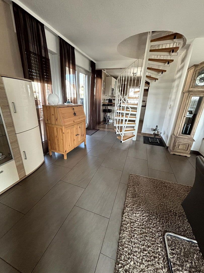 Prodej domu 230 m², pozemek 454 m², Odenwaldstr. 13, Obertshausen, Hessen Prodej domu 230 m², pozemek 454 m², Odenwaldstr. 13, Obertshausen, Hessen