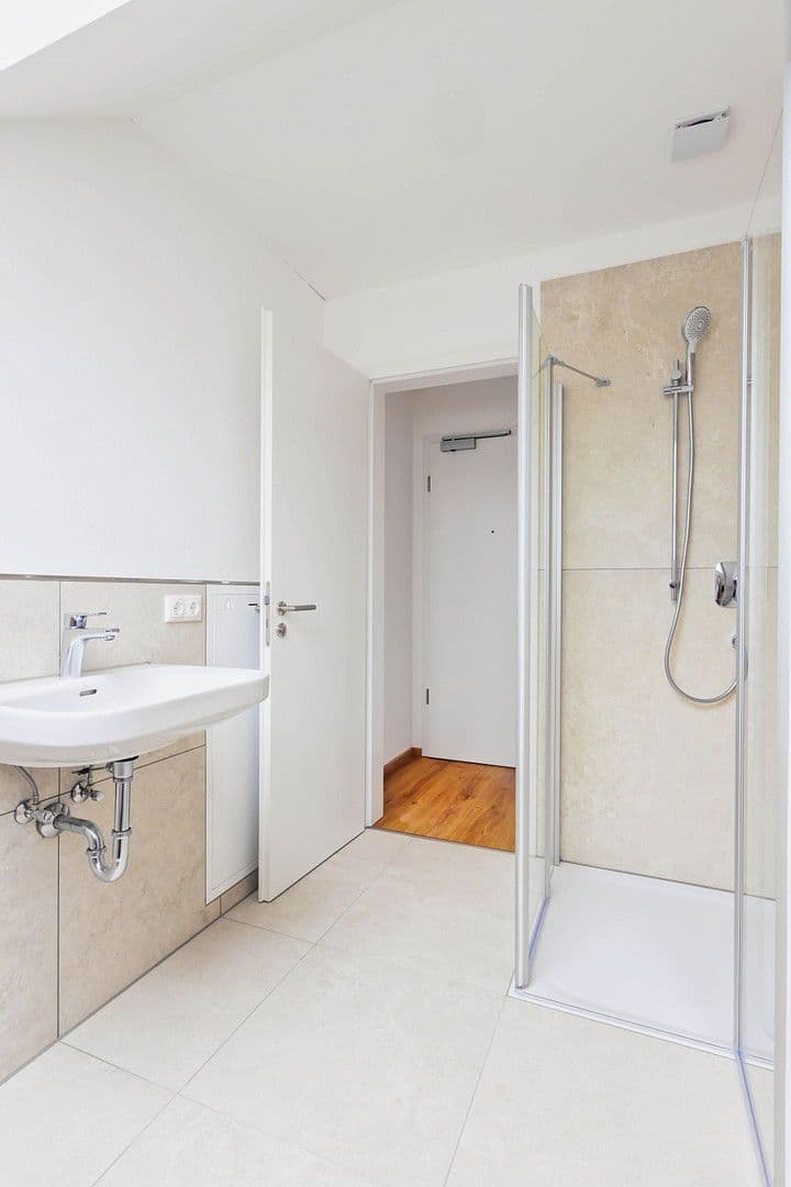 Pronájem bytu 3+1 60 m², St.-Moritz-Str. 2, Buchloe, Bavorsko Pronájem bytu 3+1 60 m², St.-Moritz-Str. 2, Buchloe, Bavorsko