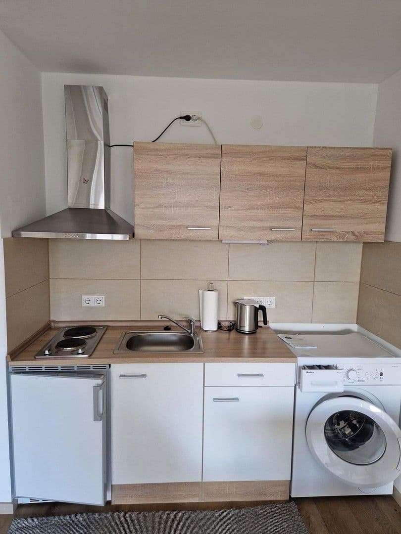 Pronájem bytu 1+1 32 m², Frankfurt am Main, Hessen Pronájem bytu 1+1 32 m², Frankfurt am Main, Hessen