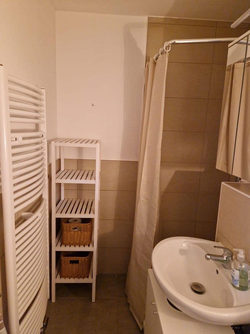 Pronájem bytu 1+1 32 m², Frankfurt am Main, Hessen Pronájem bytu 1+1 32 m², Frankfurt am Main, Hessen