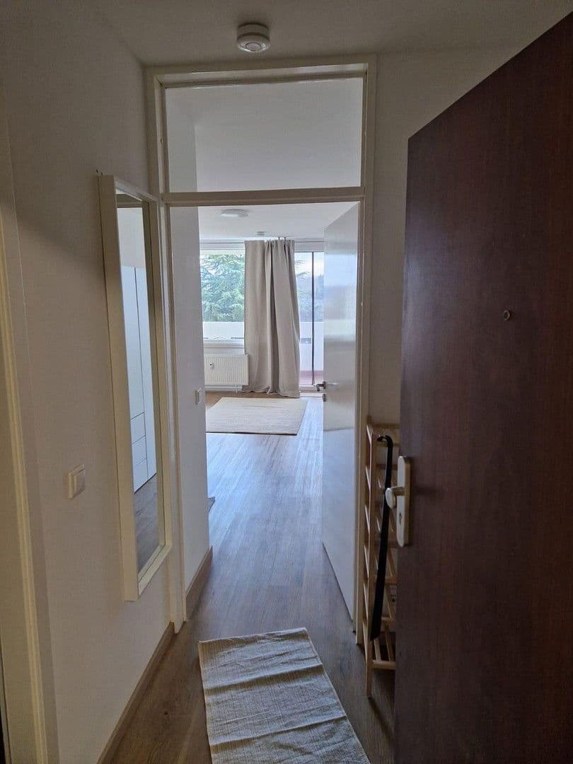 Pronájem bytu 1+1 32 m², Frankfurt am Main, Hessen Pronájem bytu 1+1 32 m², Frankfurt am Main, Hessen