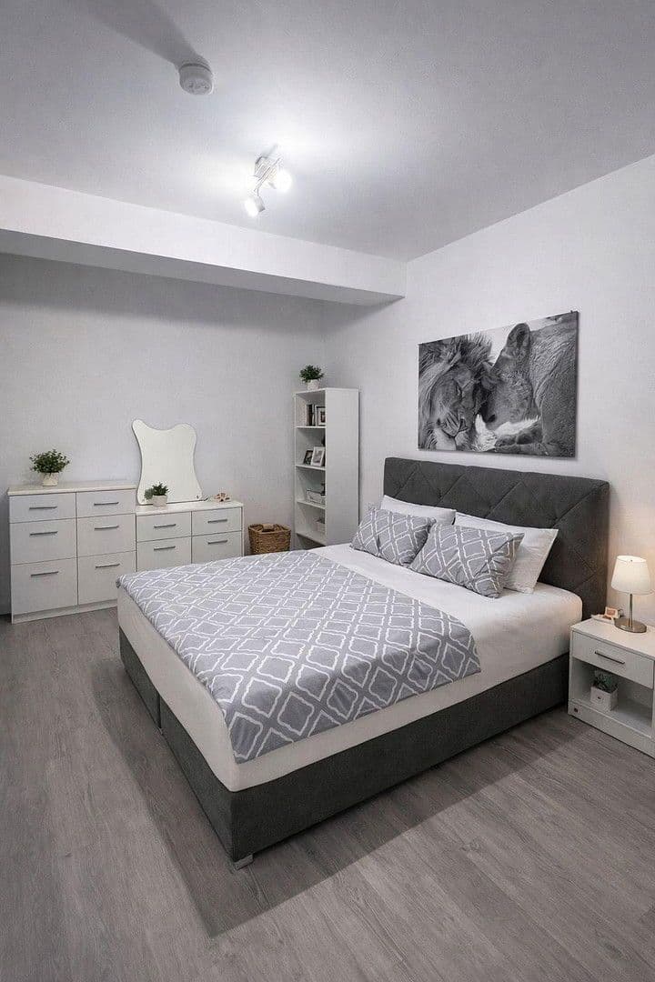 Pronájem bytu 2+1 104 m², Weinsteige 10, Bad Mergentheim, Bádensko-Württembersko Pronájem bytu 2+1 104 m², Weinsteige 10, Bad Mergentheim, Bádensko-Württembersko