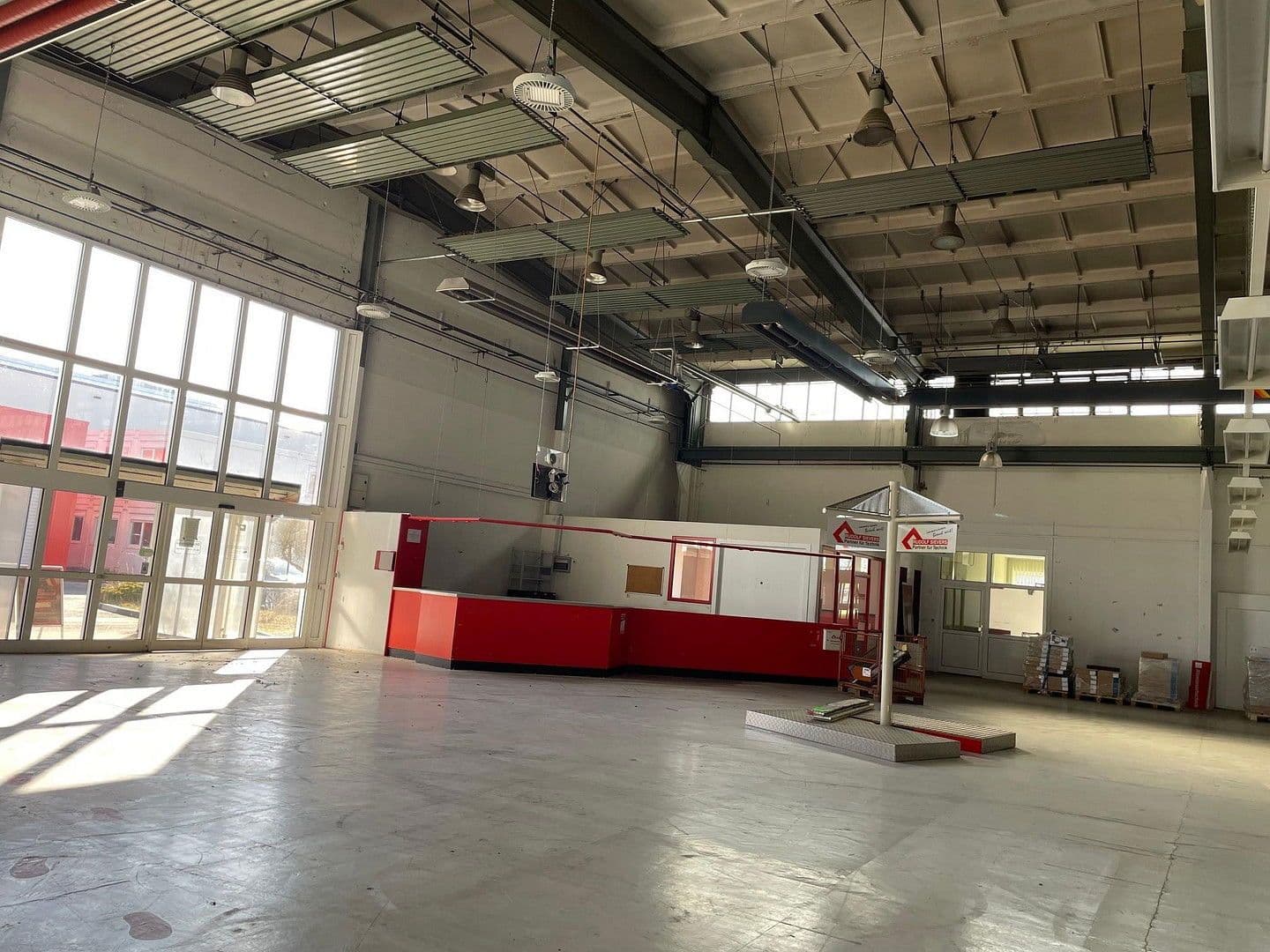 Pronájem nebytového prostoru 1.150 m², Hagenow, Mecklenburg-Vorpommern Pronájem nebytového prostoru 1.150 m², Hagenow, Mecklenburg-Vorpommern