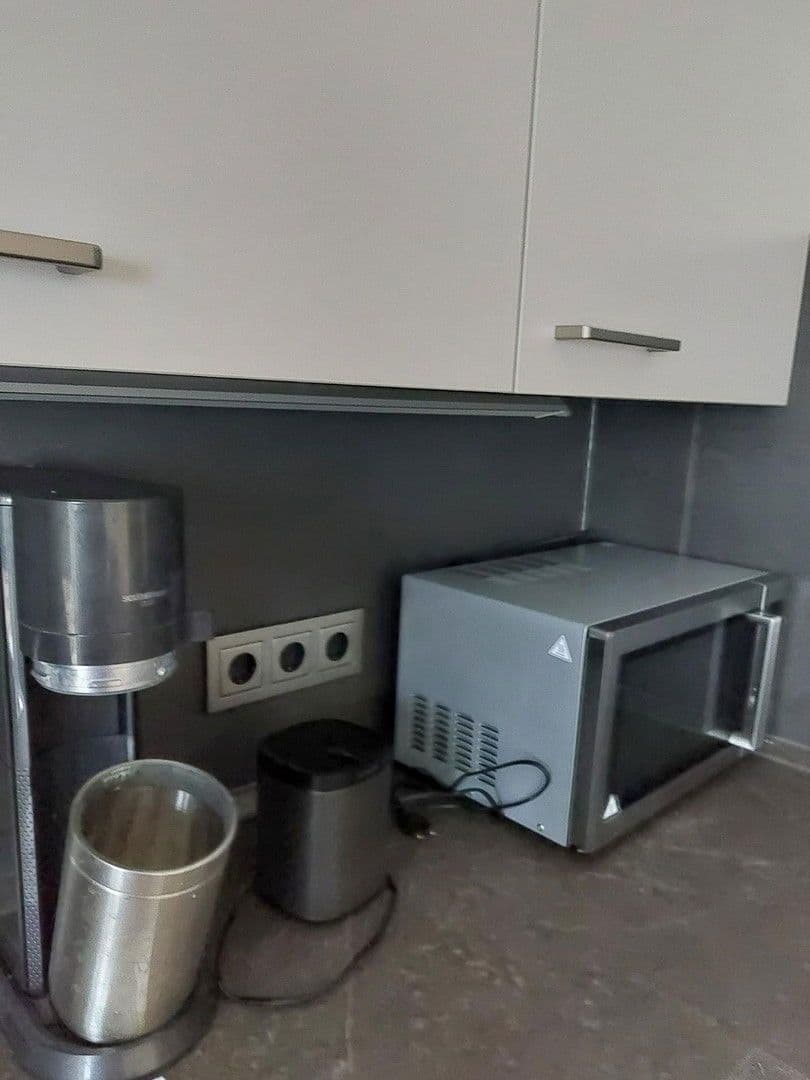 Pronájem bytu 2+1 40 m², Ludwigshafen, Porýní-Falc Pronájem bytu 2+1 40 m², Ludwigshafen, Porýní-Falc