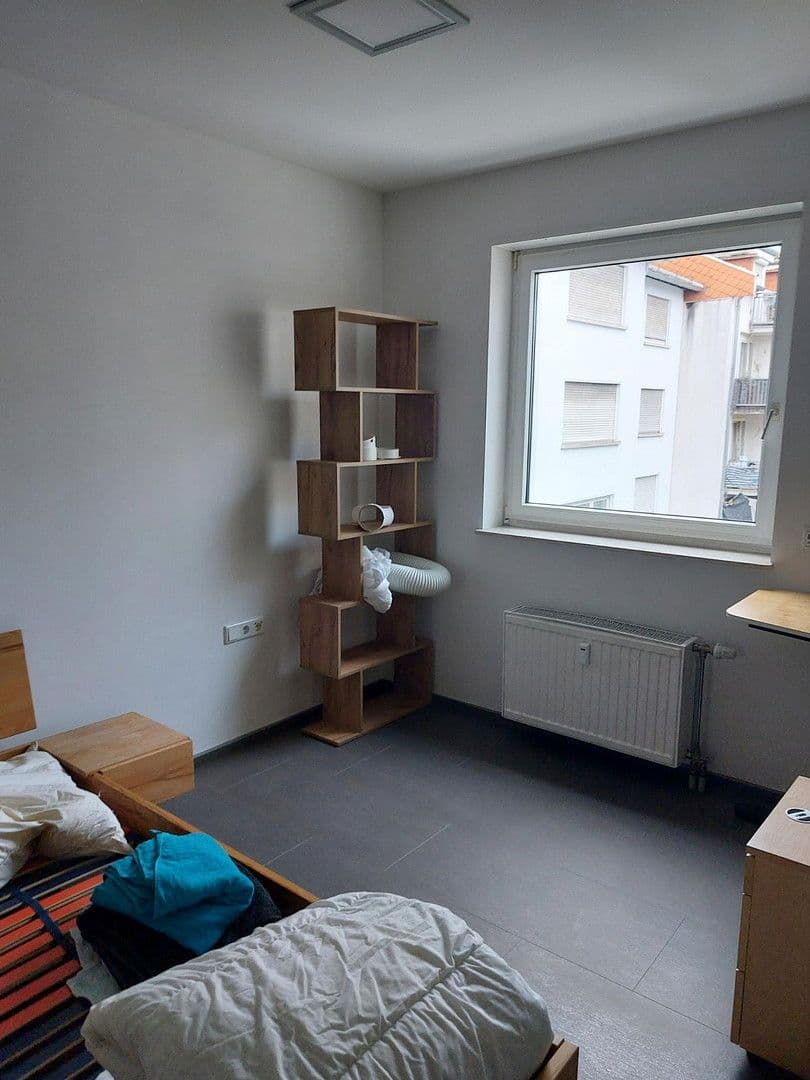 Pronájem bytu 2+1 40 m², Ludwigshafen, Porýní-Falc Pronájem bytu 2+1 40 m², Ludwigshafen, Porýní-Falc