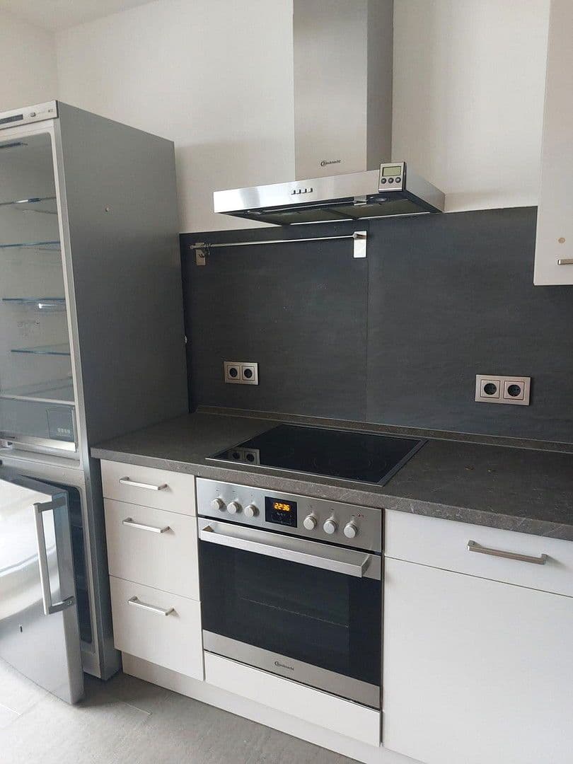 Pronájem bytu 2+1 40 m², Ludwigshafen, Porýní-Falc Pronájem bytu 2+1 40 m², Ludwigshafen, Porýní-Falc