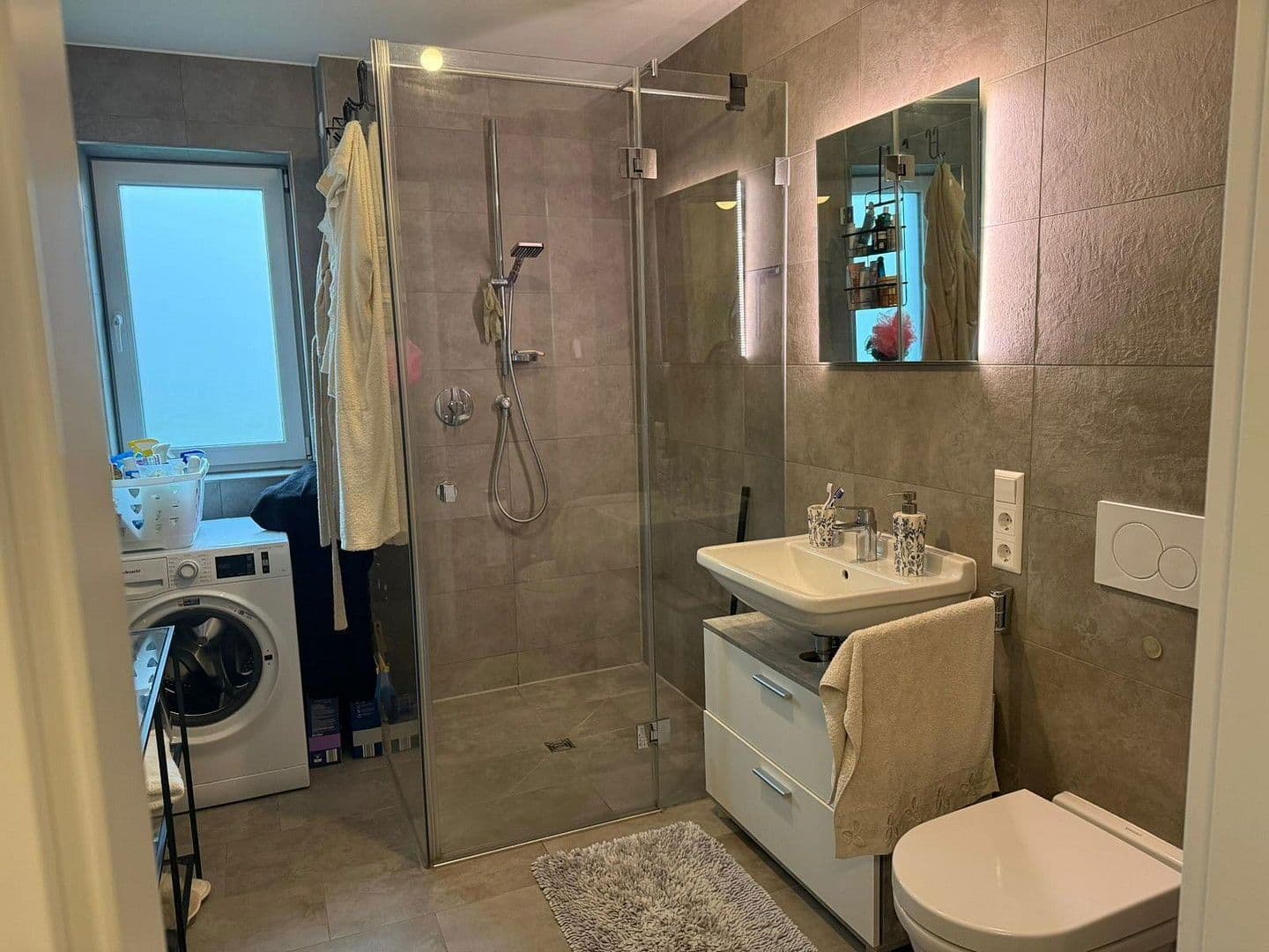 Pronájem bytu 2+1 85 m², Bruchsal, Bádensko-Württembersko Pronájem bytu 2+1 85 m², Bruchsal, Bádensko-Württembersko