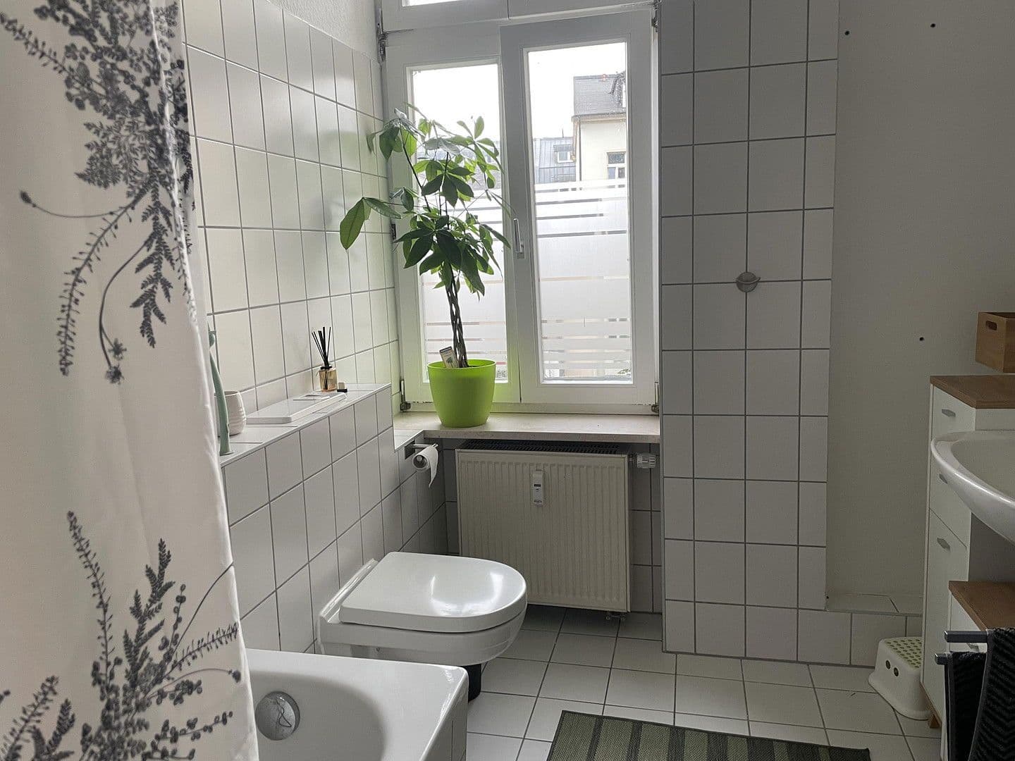 Pronájem bytu 3+1 100 m², Riemannstrasse 28, Leipzig, Sasko Pronájem bytu 3+1 100 m², Riemannstrasse 28, Leipzig, Sasko