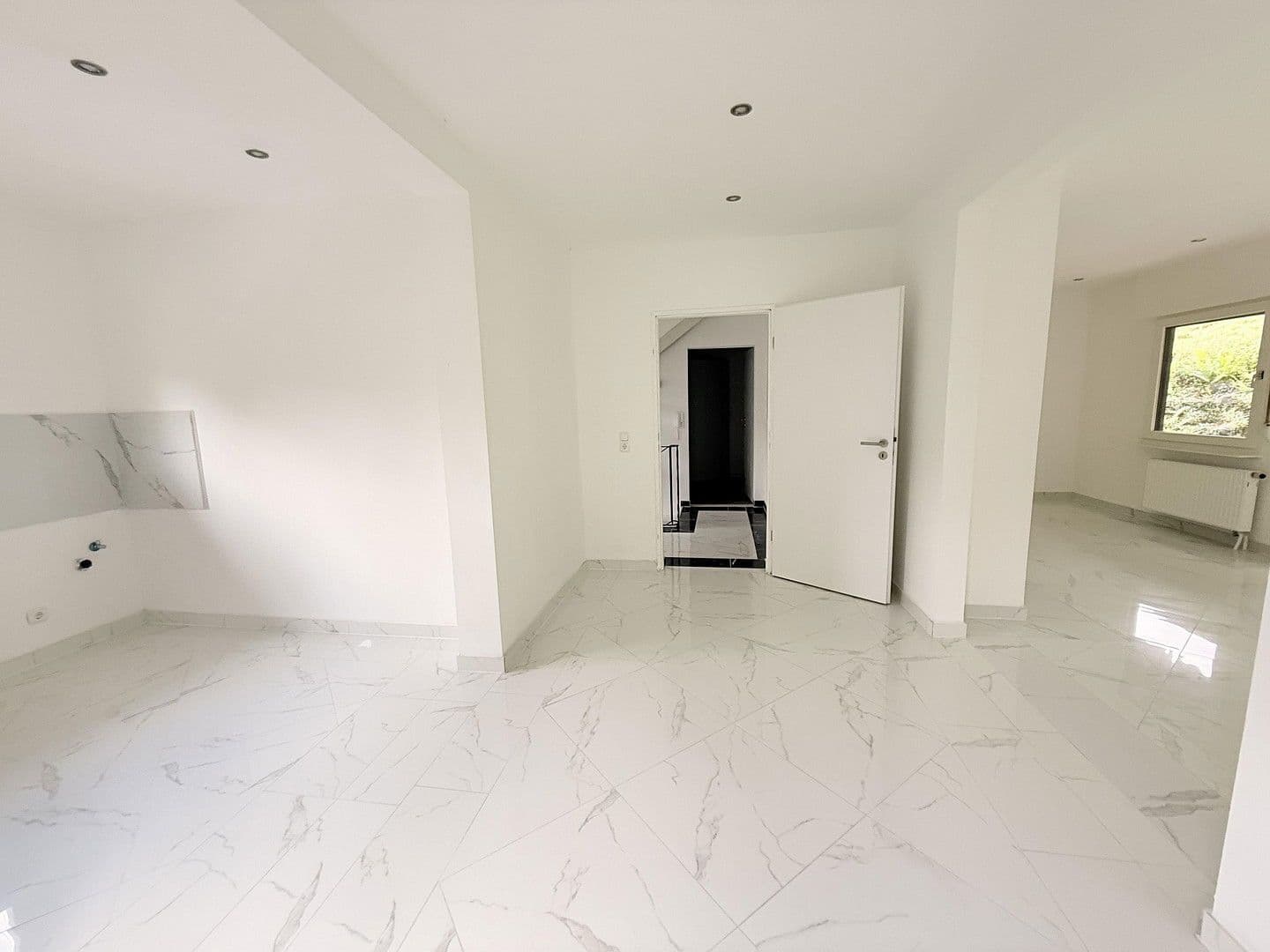 Prodej domu 240 m², pozemek 840 m², Oelmühler Straße 15, Hagen, Severní Porýní-Vestfálsko Prodej domu 240 m², pozemek 840 m², Oelmühler Straße 15, Hagen, Severní Porýní-Vestfálsko