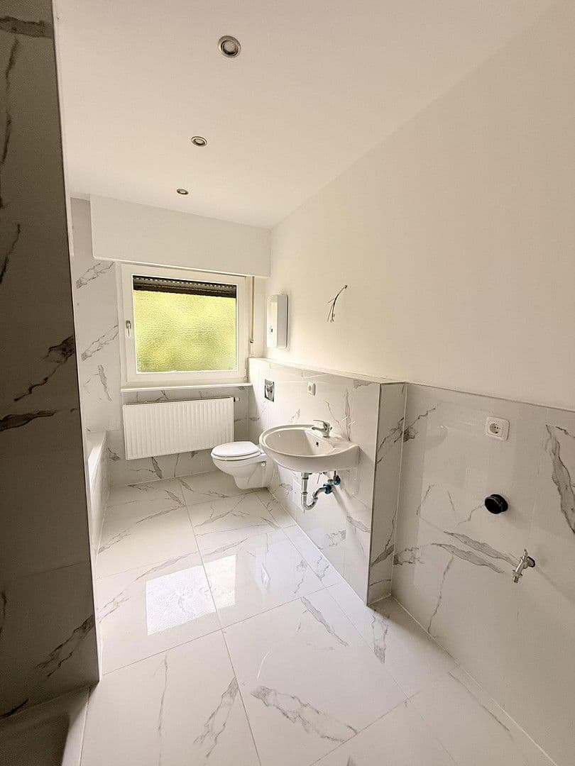 Prodej domu 240 m², pozemek 840 m², Oelmühler Straße 15, Hagen, Severní Porýní-Vestfálsko Prodej domu 240 m², pozemek 840 m², Oelmühler Straße 15, Hagen, Severní Porýní-Vestfálsko