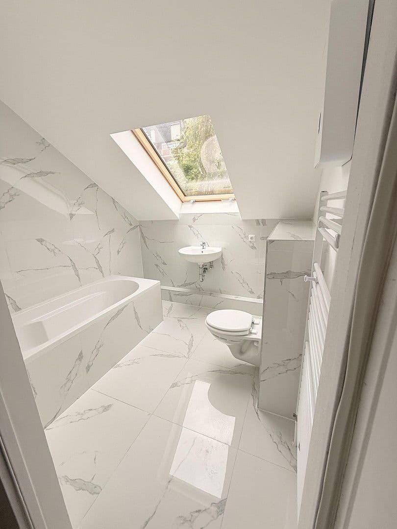 Prodej domu 240 m², pozemek 840 m², Oelmühler Straße 15, Hagen, Severní Porýní-Vestfálsko Prodej domu 240 m², pozemek 840 m², Oelmühler Straße 15, Hagen, Severní Porýní-Vestfálsko