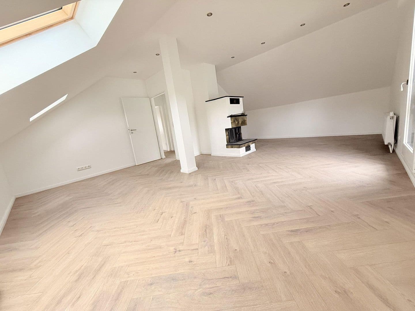 Prodej domu 240 m², pozemek 840 m², Oelmühler Straße 15, Hagen, Severní Porýní-Vestfálsko Prodej domu 240 m², pozemek 840 m², Oelmühler Straße 15, Hagen, Severní Porýní-Vestfálsko