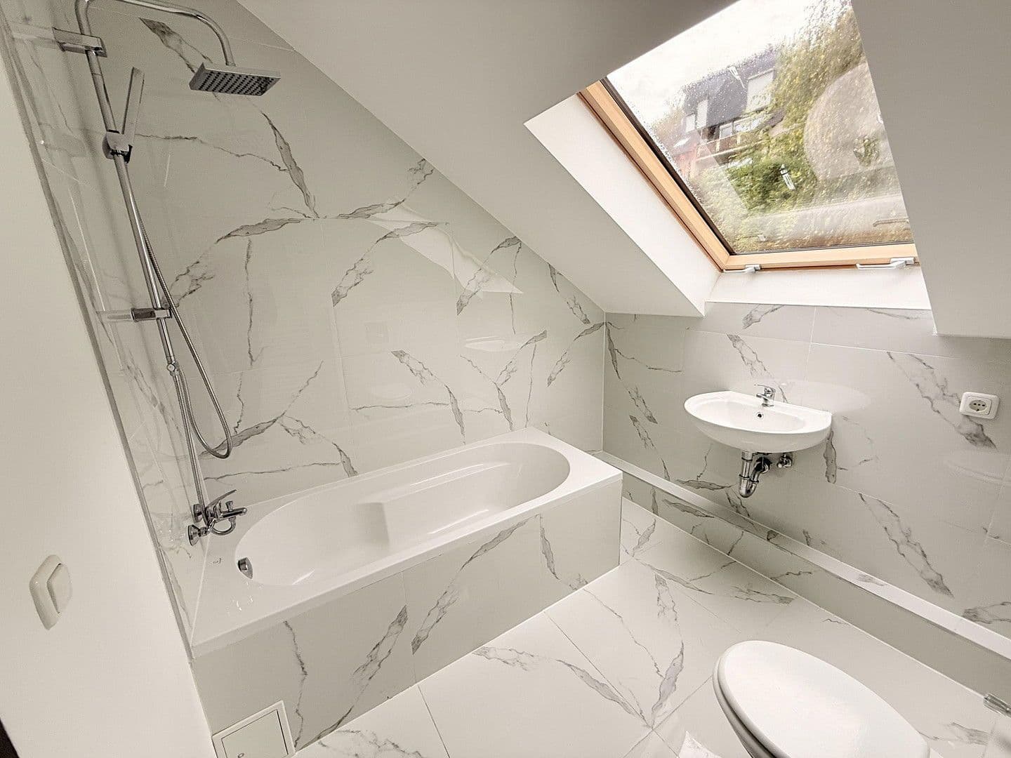 Prodej domu 240 m², pozemek 840 m², Oelmühler Straße 15, Hagen, Severní Porýní-Vestfálsko Prodej domu 240 m², pozemek 840 m², Oelmühler Straße 15, Hagen, Severní Porýní-Vestfálsko