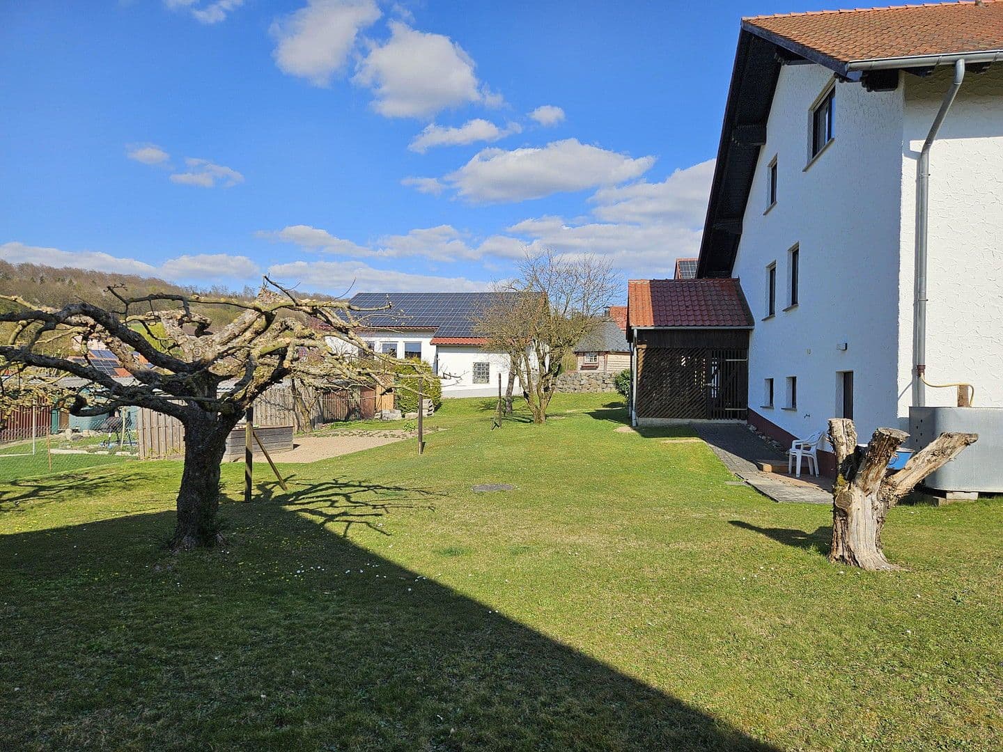 Prodej domu 190 m², pozemek 1.263 m², Frielendorf, Hessen Prodej domu 190 m², pozemek 1.263 m², Frielendorf, Hessen