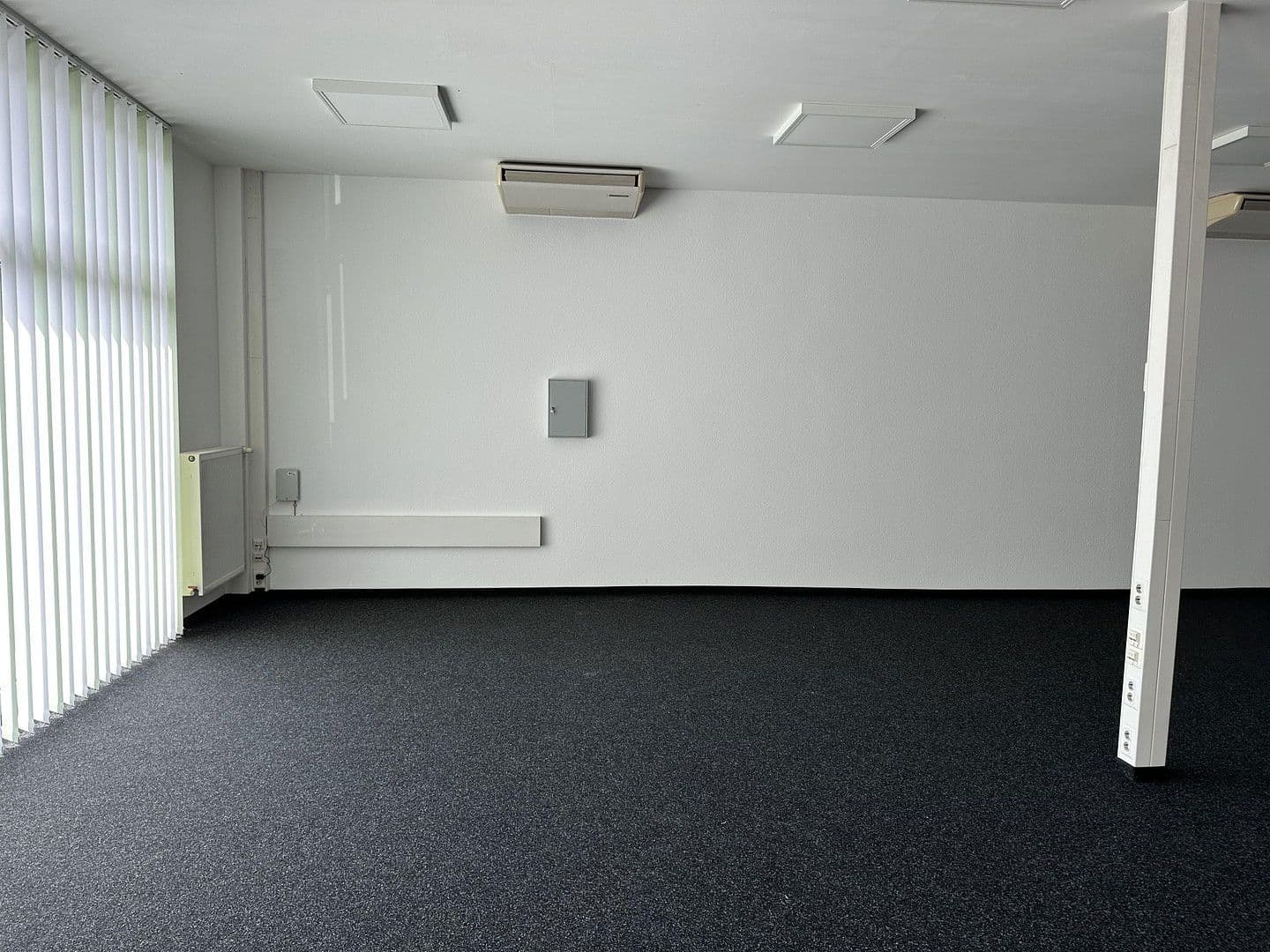 Pronájem nebytového prostoru 588 m², Mühllach 11, Röthenbach an der Pegnitz, Bavorsko Pronájem nebytového prostoru 588 m², Mühllach 11, Röthenbach an der Pegnitz, Bavorsko