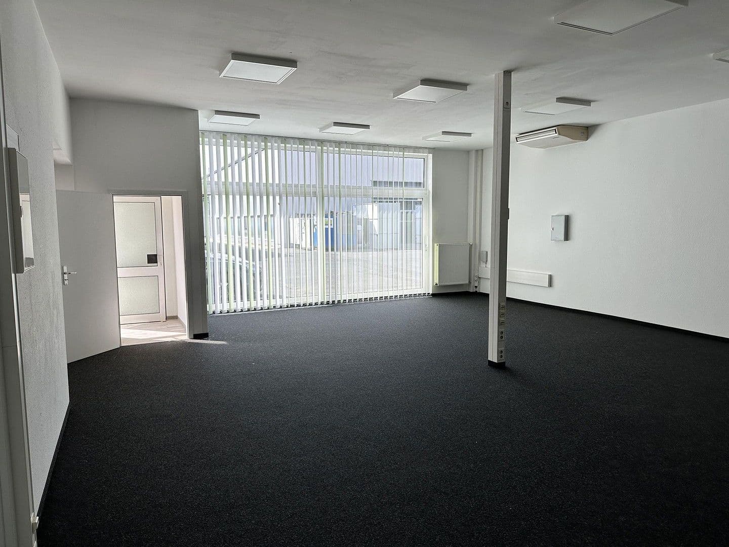 Pronájem nebytového prostoru 588 m², Mühllach 11, Röthenbach an der Pegnitz, Bavorsko Pronájem nebytového prostoru 588 m², Mühllach 11, Röthenbach an der Pegnitz, Bavorsko