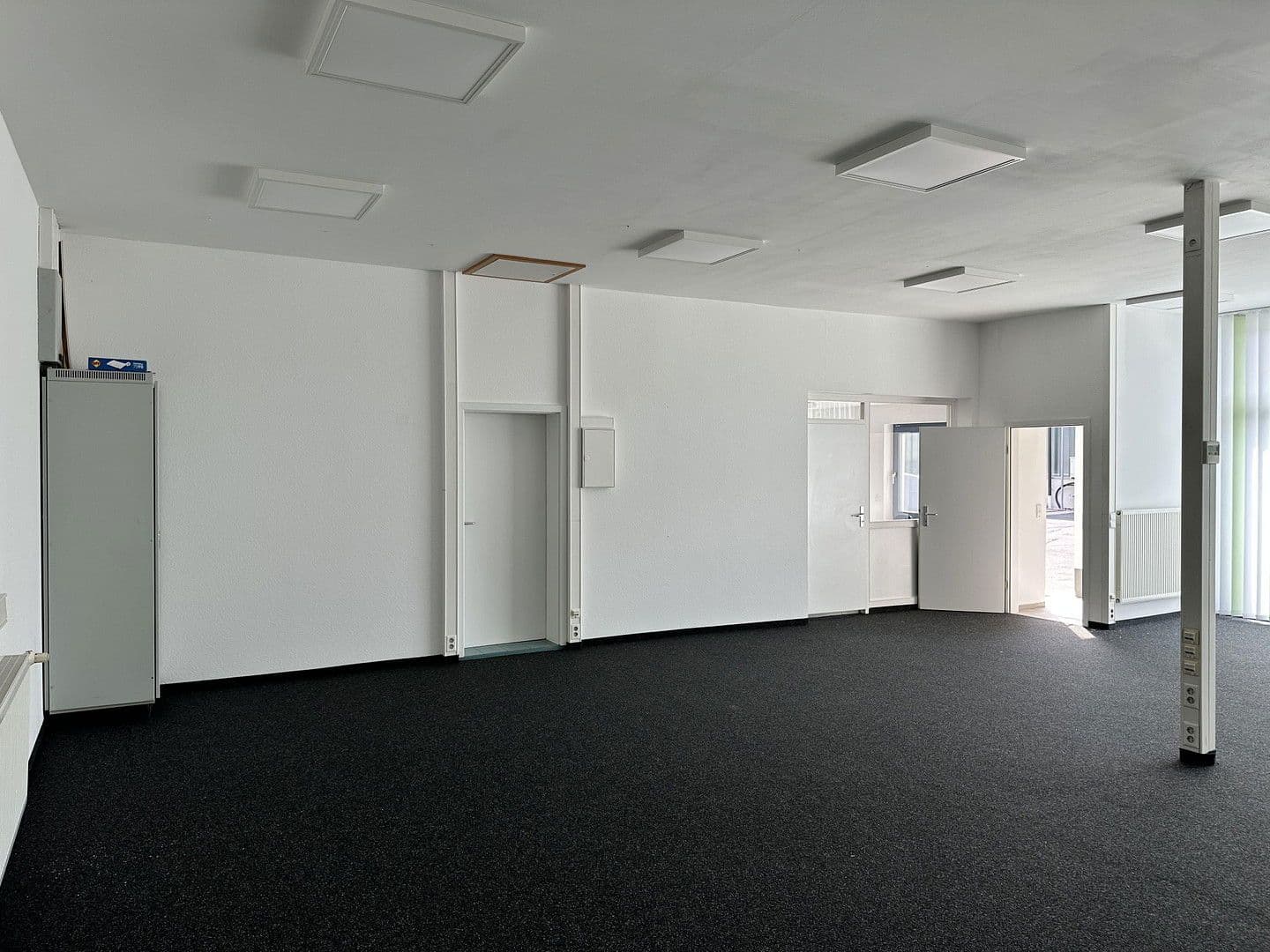 Pronájem nebytového prostoru 588 m², Mühllach 11, Röthenbach an der Pegnitz, Bavorsko Pronájem nebytového prostoru 588 m², Mühllach 11, Röthenbach an der Pegnitz, Bavorsko