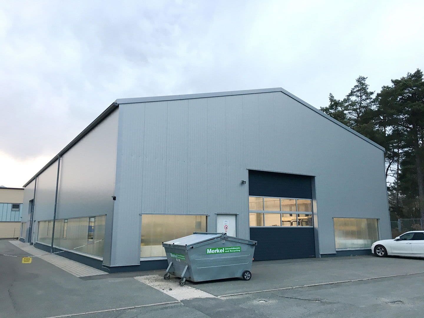 Pronájem nebytového prostoru 588 m², Mühllach 11, Röthenbach an der Pegnitz, Bavorsko Pronájem nebytového prostoru 588 m², Mühllach 11, Röthenbach an der Pegnitz, Bavorsko