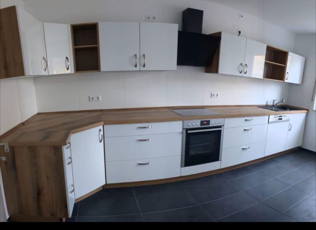 Pronájem domu 161 m², pozemek 300 m², Wettin-Löbejün, Sasko-Anhaltsko Pronájem domu 161 m², pozemek 300 m², Wettin-Löbejün, Sasko-Anhaltsko