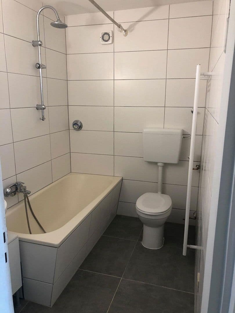 Pronájem bytu 1+kk 36 m², Belgradstr. 66, München, Bavorsko Pronájem bytu 1+kk 36 m², Belgradstr. 66, München, Bavorsko