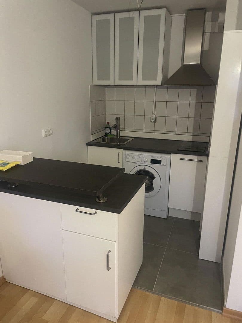 Pronájem bytu 1+kk 36 m², Belgradstr. 66, München, Bavorsko Pronájem bytu 1+kk 36 m², Belgradstr. 66, München, Bavorsko