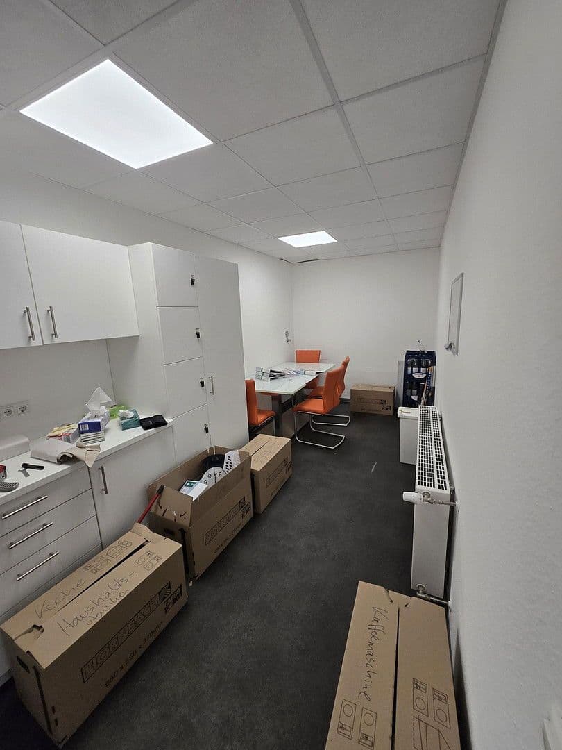 Pronájem nebytového prostoru 280 m², Viersener Straße 240, Mönchengladbach, Severní Porýní-Vestfálsko Pronájem nebytového prostoru 280 m², Viersener Straße 240, Mönchengladbach, Severní Porýní-Vestfálsko