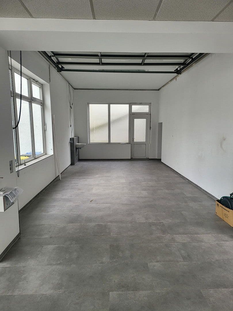 Pronájem nebytového prostoru 280 m², Viersener Straße 240, Mönchengladbach, Severní Porýní-Vestfálsko Pronájem nebytového prostoru 280 m², Viersener Straße 240, Mönchengladbach, Severní Porýní-Vestfálsko