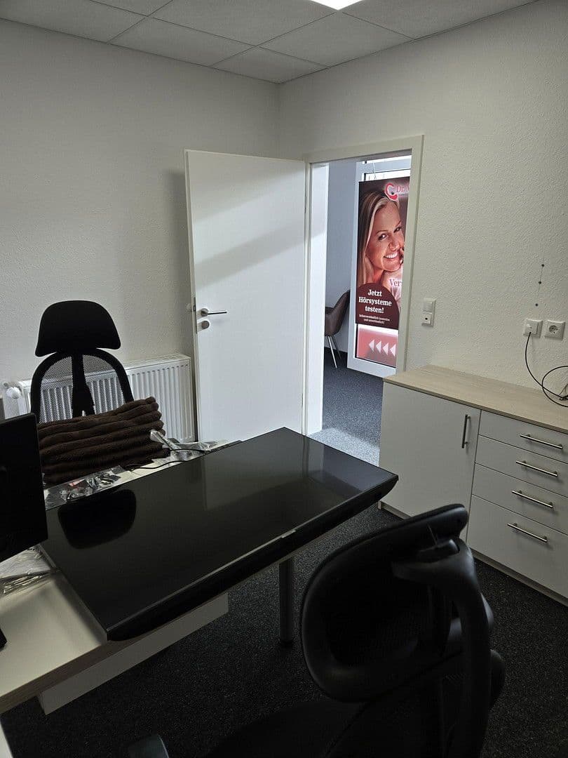 Pronájem nebytového prostoru 280 m², Viersener Straße 240, Mönchengladbach, Severní Porýní-Vestfálsko Pronájem nebytového prostoru 280 m², Viersener Straße 240, Mönchengladbach, Severní Porýní-Vestfálsko