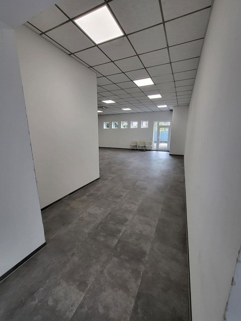Pronájem nebytového prostoru 280 m², Viersener Straße 240, Mönchengladbach, Severní Porýní-Vestfálsko Pronájem nebytového prostoru 280 m², Viersener Straße 240, Mönchengladbach, Severní Porýní-Vestfálsko