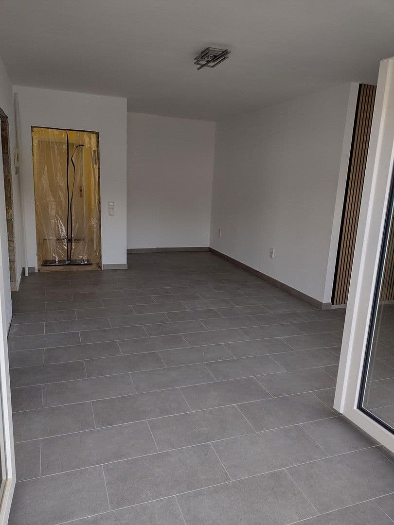Pronájem bytu 1+kk 56 m², Wiesweg 8, Eltville am Rhein, Hessen Pronájem bytu 1+kk 56 m², Wiesweg 8, Eltville am Rhein, Hessen