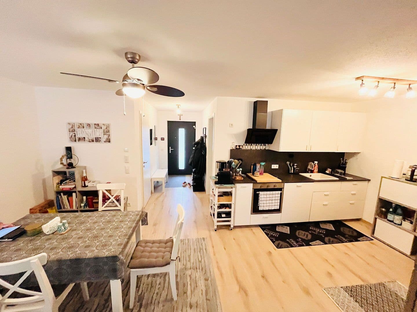 Pronájem bytu 2+1 66 m², Lindlbergstrasse 18a, Parsberg, Bavorsko Pronájem bytu 2+1 66 m², Lindlbergstrasse 18a, Parsberg, Bavorsko