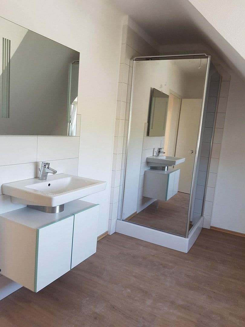 Pronájem bytu 3+1 75 m², Neunkirchen, Země Sársko Pronájem bytu 3+1 75 m², Neunkirchen, Země Sársko