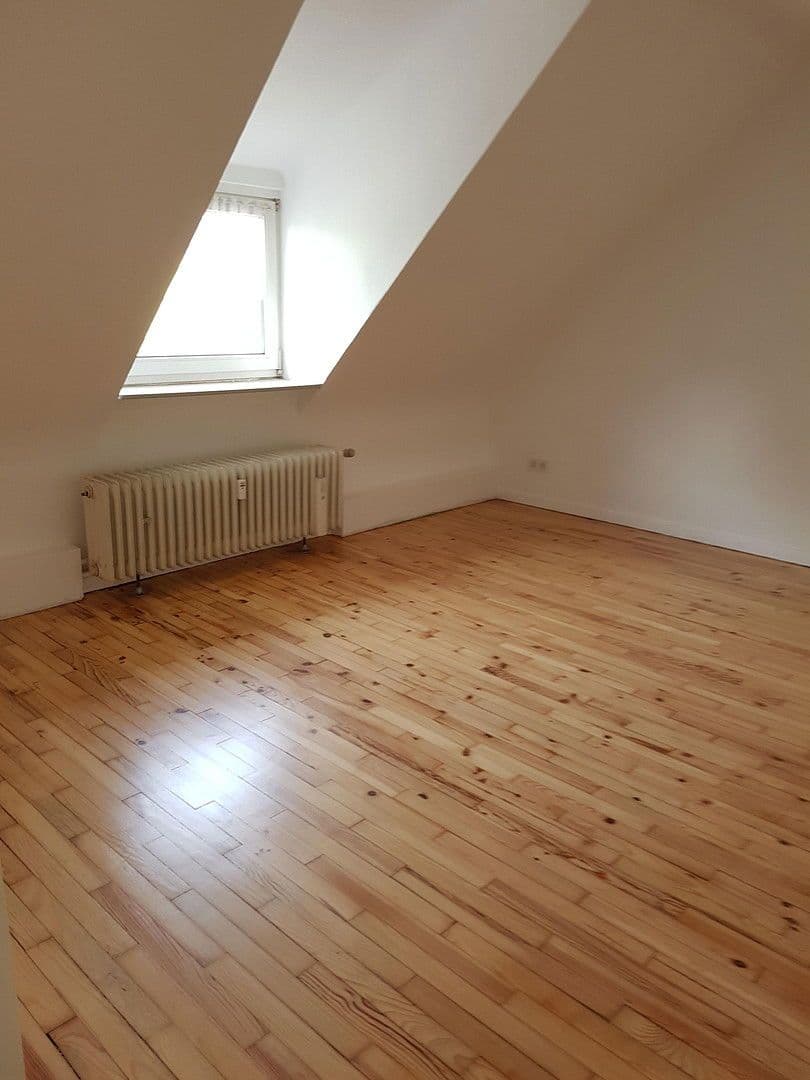 Pronájem bytu 3+1 75 m², Neunkirchen, Země Sársko Pronájem bytu 3+1 75 m², Neunkirchen, Země Sársko