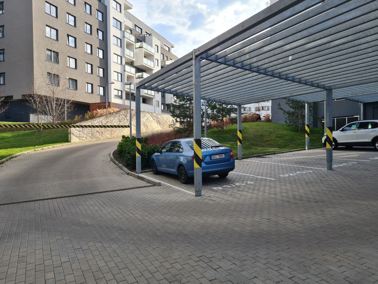 Pronájem garáže 15 m², Makedonská, Praha, Praha Pronájem garáže 15 m², Makedonská, Praha, Praha