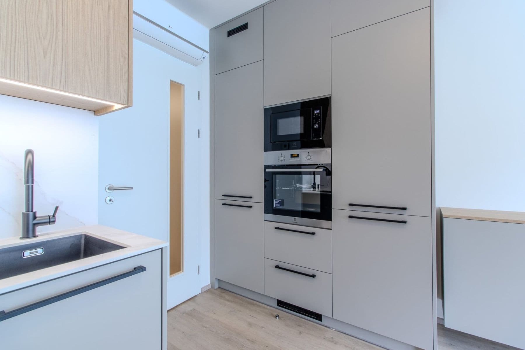 Pronájem bytu 1+kk 33 m², Poděbradská, Praha, Praha Pronájem bytu 1+kk 33 m², Poděbradská, Praha, Praha