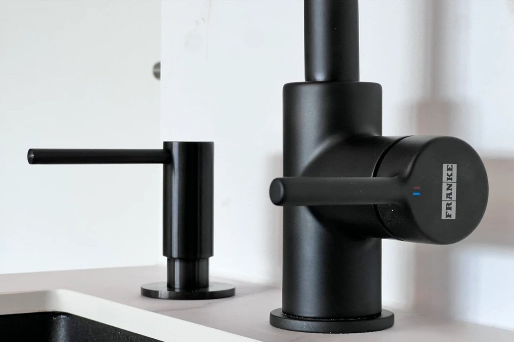 Pronájem bytu 1+kk 33 m², Poděbradská, Praha, Praha Pronájem bytu 1+kk 33 m², Poděbradská, Praha, Praha