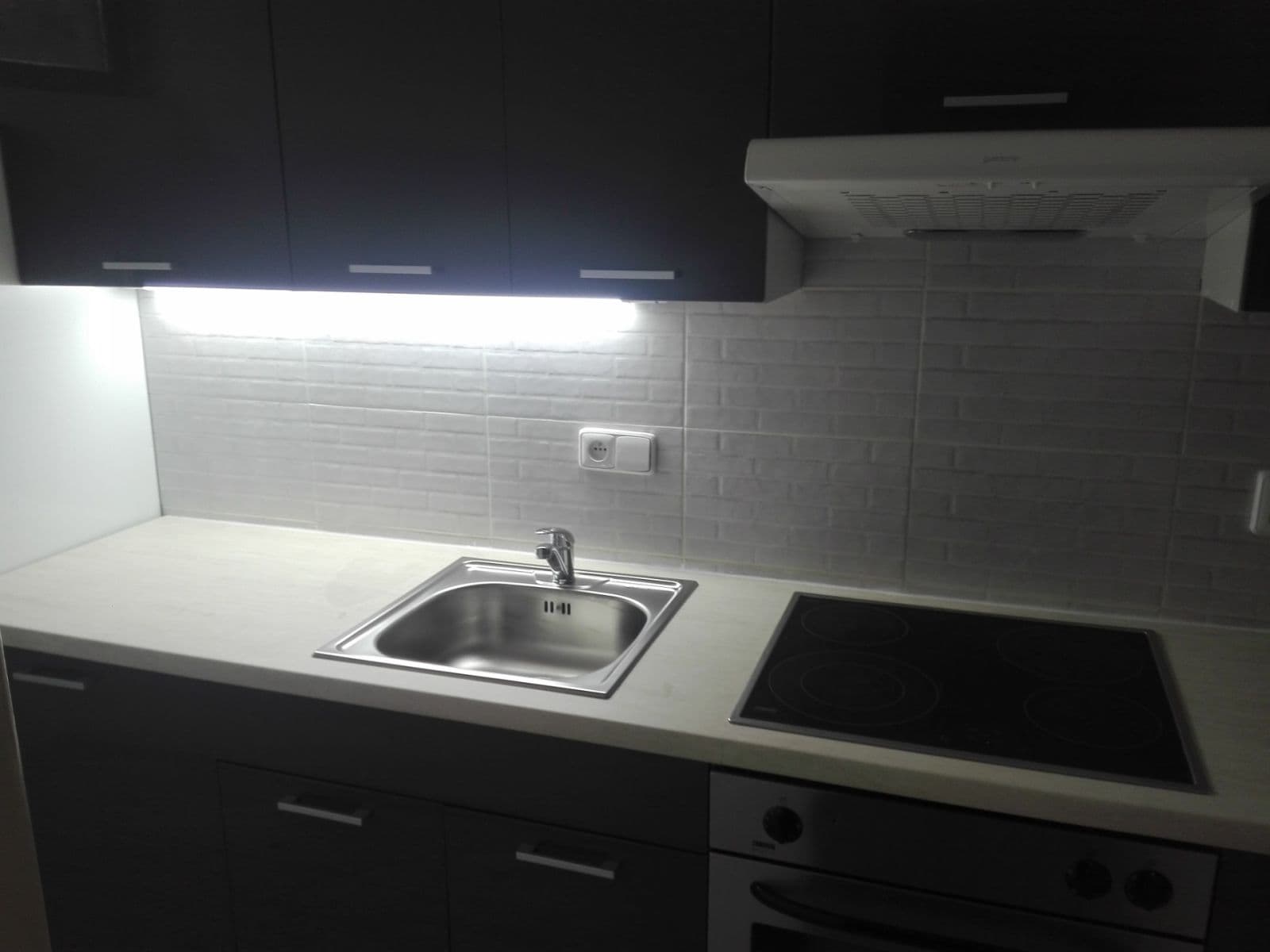 Pronájem bytu 3+1 60 m², Ant. Škváry, Kladno, Středočeský kraj Pronájem bytu 3+1 60 m², Ant. Škváry, Kladno, Středočeský kraj