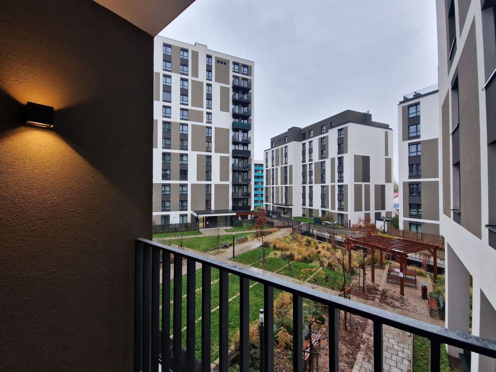 Pronájem bytu 1+kk 38 m², Olgy Havlové, Praha, Praha Pronájem bytu 1+kk 38 m², Olgy Havlové, Praha, Praha